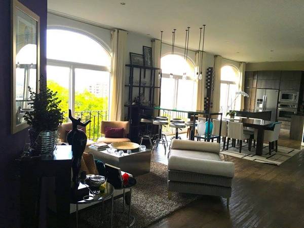 Luxury, sophisticated loft style apartment in great location Luxury, sophisticated loft style apartment in great location