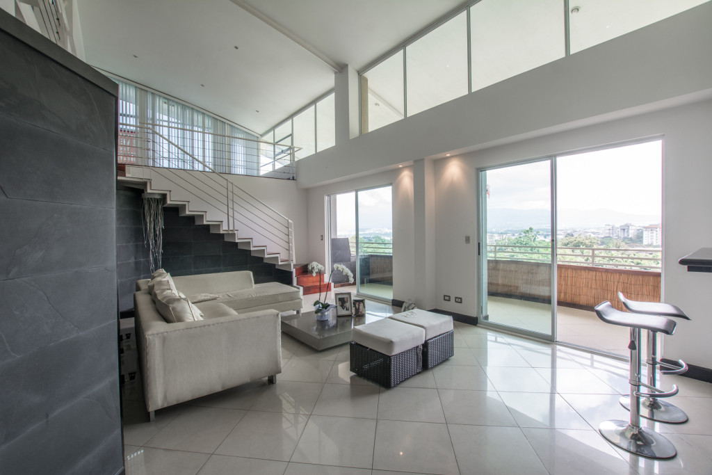 Penthouse for sale in central location Escazu Penthouse for sale in central location Escazu