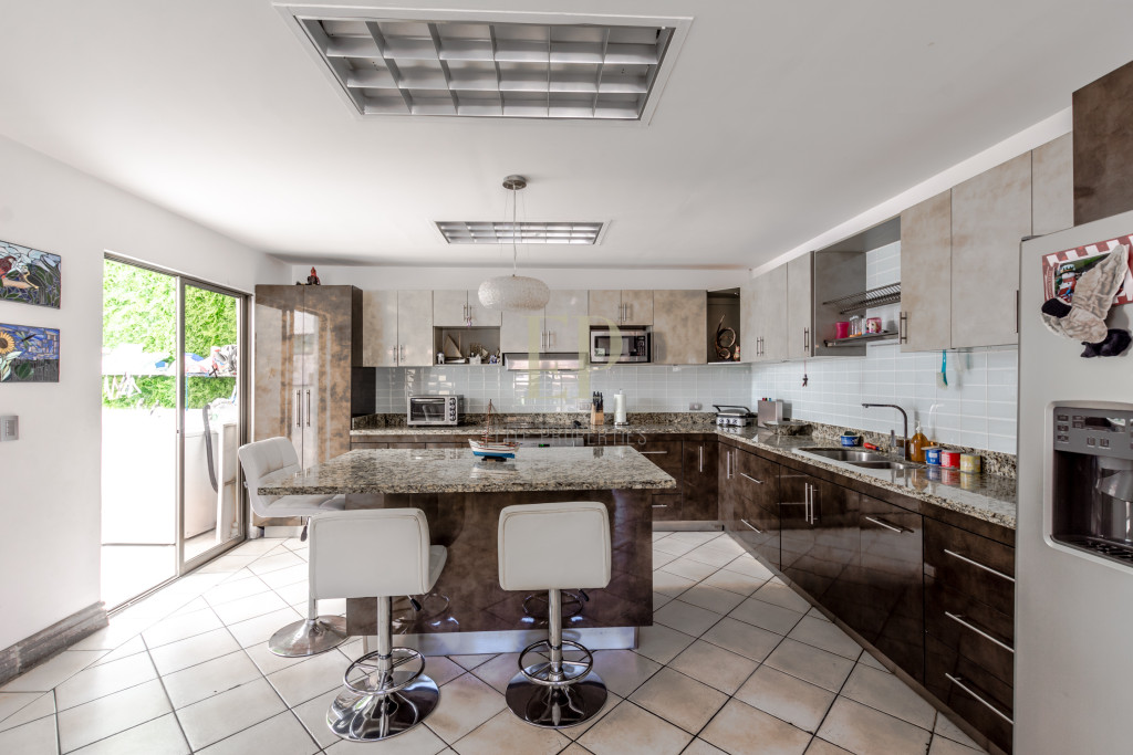 Fantastic location condo for sale near Distrito4, close to Multiplaza Fantastic location condo for sale near Distrito4, close to Multiplaza