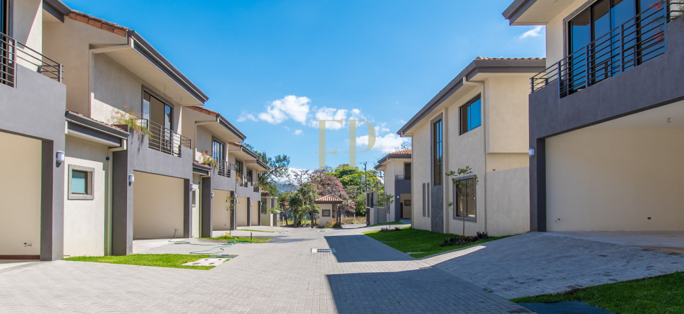 New two story houses in condominium located in Santa Ana Piedades New two story houses in condominium located in Santa Ana Piedades