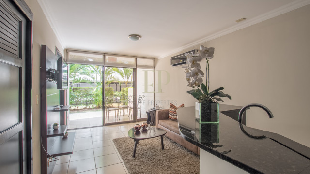 First floor apartment with patio, pool, tennis and more primer piso con patio avalon