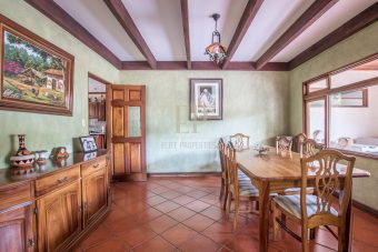 beautiful property surrounded by forest Santa Ana