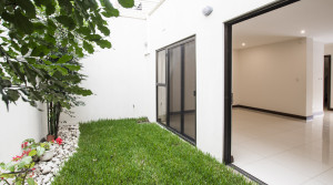 Modern house in small condominium with swimming pool Escazu, Trejos Montealegre