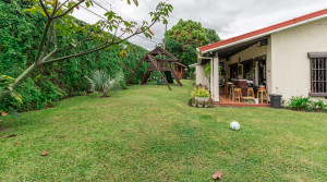 For rent and for sale one level home Escazu Los Laureles