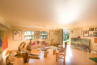 Gorgeous colonial style property located in Heredia