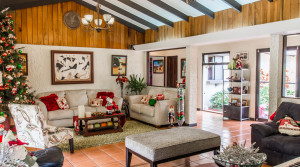For rent and for sale one level home Escazu Los Laureles