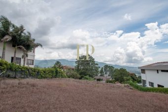 lot with views in prestigious villa real