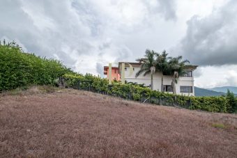 lot with views in prestigious villa real
