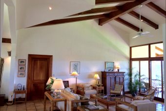 Tabarcia family estate with mountain views