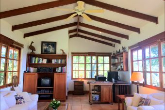 Tabarcia family estate with mountain views