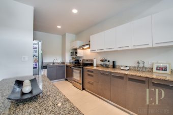 For rent or for sale apartment in condominium Viva, Escazu