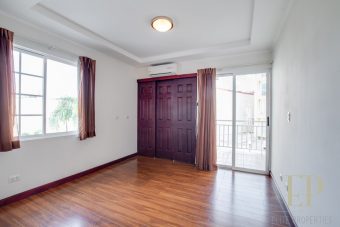 Fantastic located two story house in condominium with pool