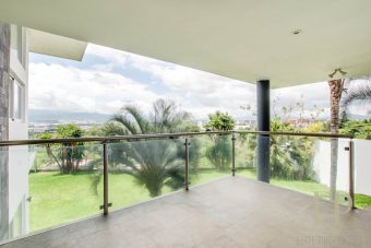 Luxury, modern home with private pool Escazu Guachipelin
