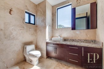 New independent home for sale La Hacienda