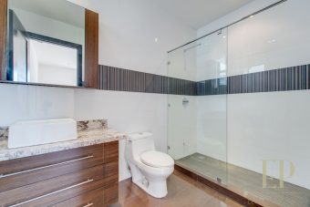 New independent home for sale La Hacienda