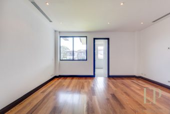 New independent home for sale La Hacienda