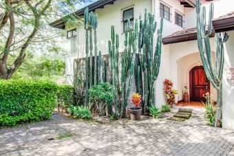 Beautiful home for sale Guachipelin Escazu