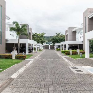 Casa contemporánea santa ana