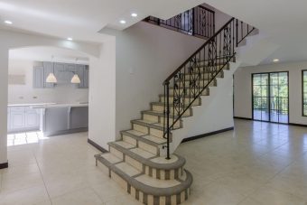 For sale independent house Escazu Los Laureles