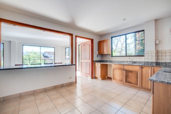 Large apartment for rent in Escazu near Los Laureles, Multiplaza and La Paco