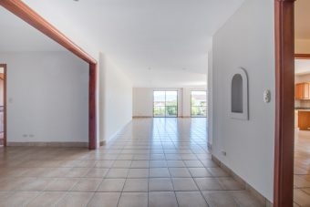 Large apartment for rent in Escazu near Los Laureles, Multiplaza and La Paco