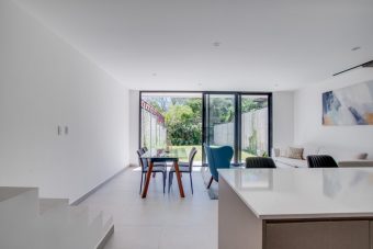 Two story new home Santa Ana Lindora