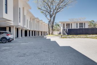 condominio lindora