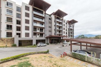 Luxury apartment for sale with mountain views in Escazu, La Paco