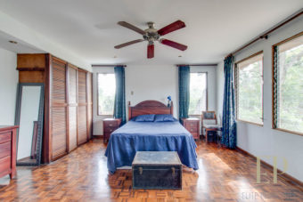 Large Charming House in Gated community of Ciudad Colon