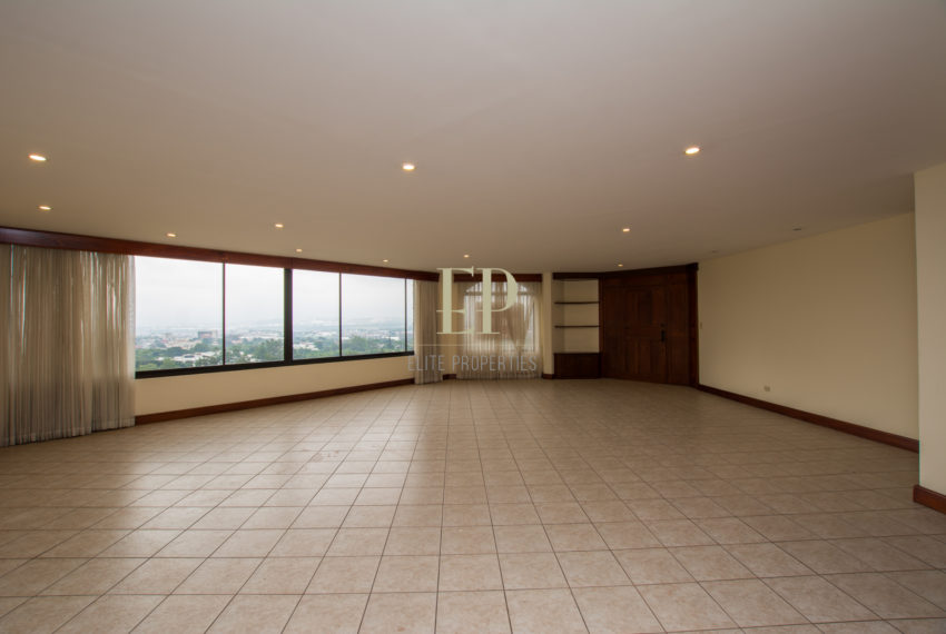 Ample apartment with views Escazú