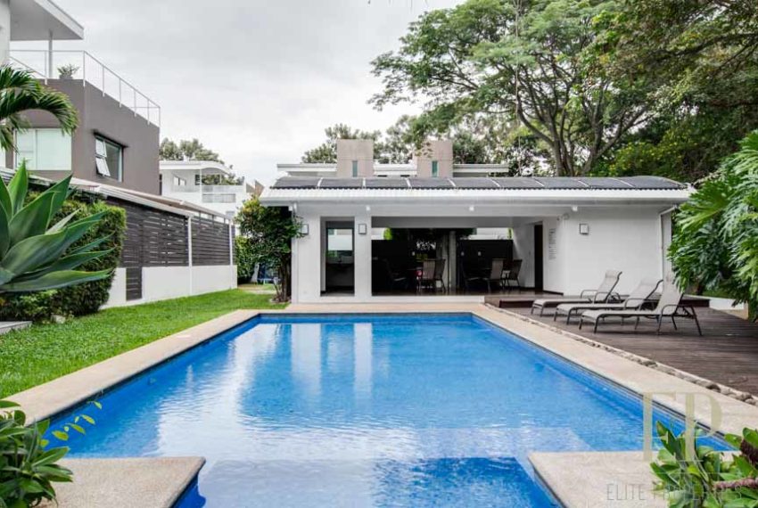 Casa contemporánea santa ana