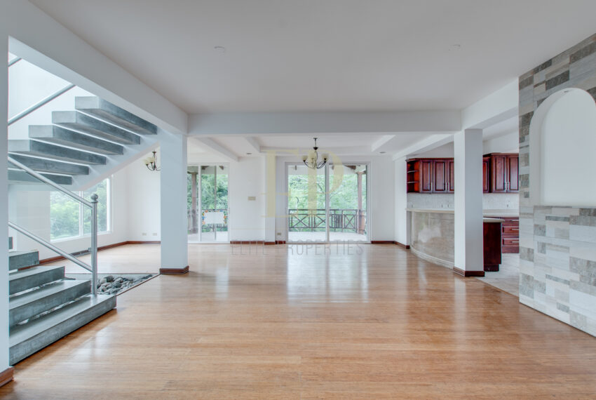 home with private pool in condominium Escazu Guachipelin