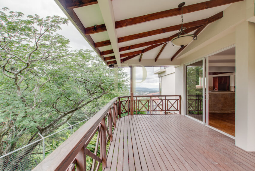 home with private pool in condominium Escazu Guachipelin