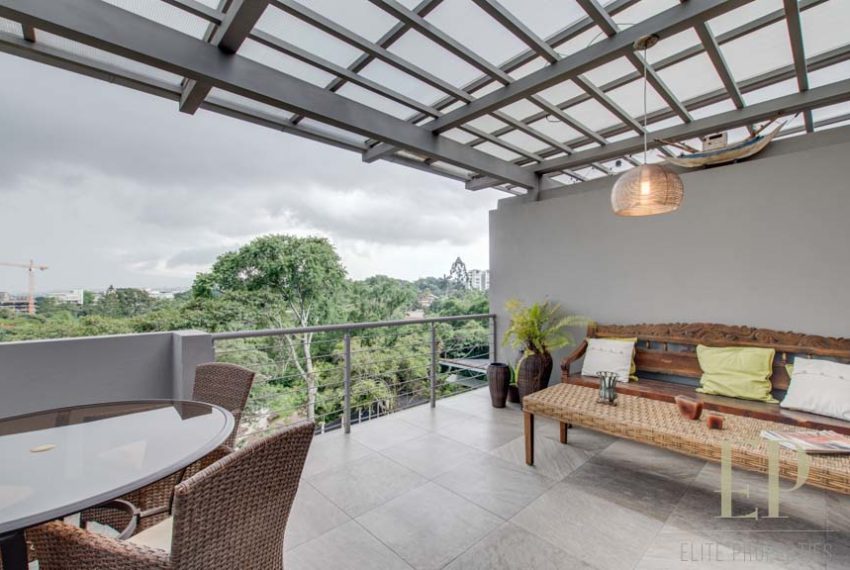 CONTEMPORARY HOME WITH AMPLE TERRACE AND BACKYARD Escazu