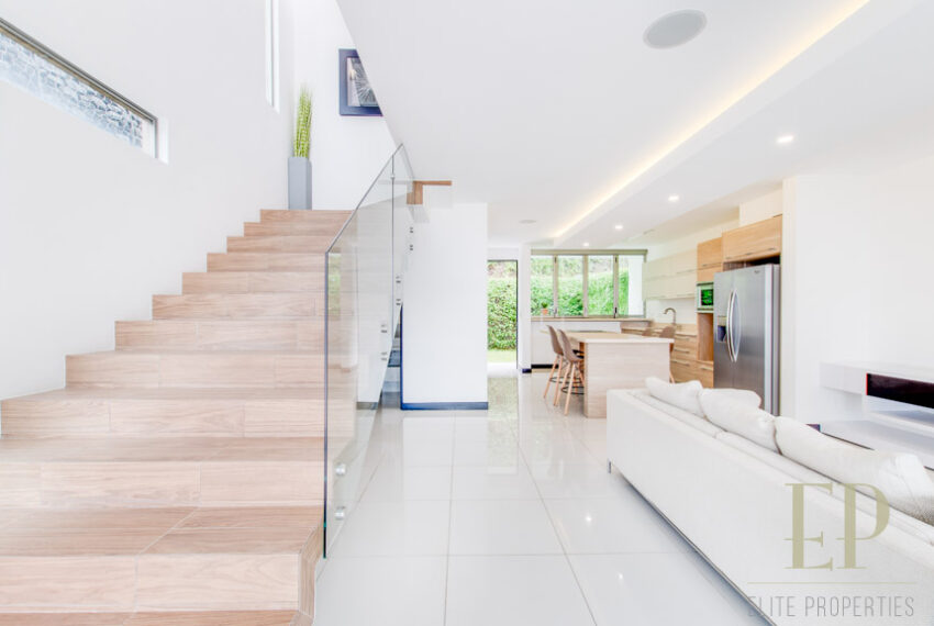 New homes in condominium Escazu, San Antonio