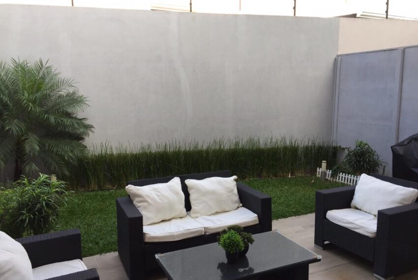 Modern Townhouse Santa Ana Pozos