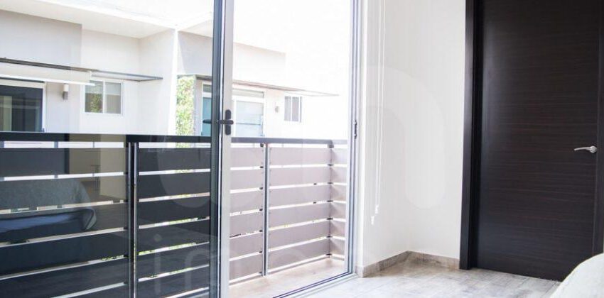 Modern Townhouse Santa Ana Pozos