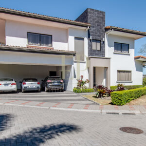 Luxury home for sale. Santa Ana Lomas del valle