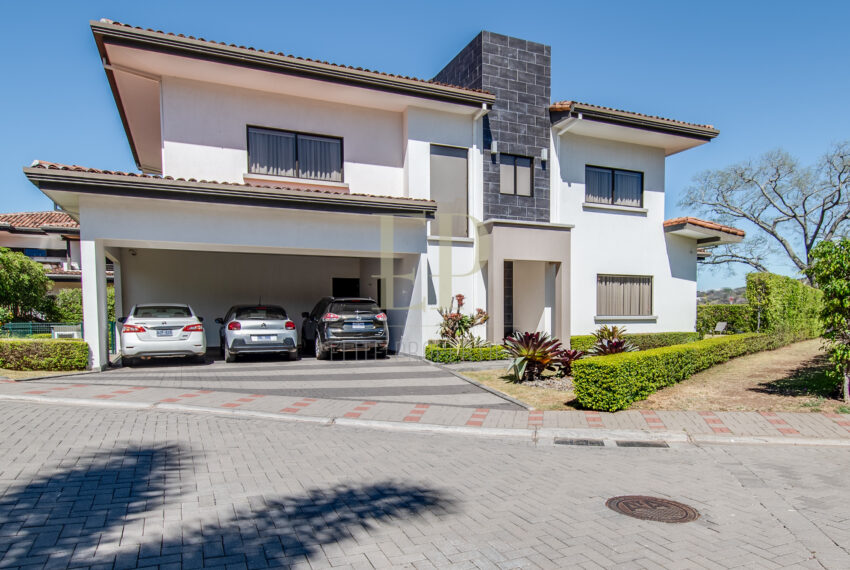 Luxury home for sale. Santa Ana Lomas del valle