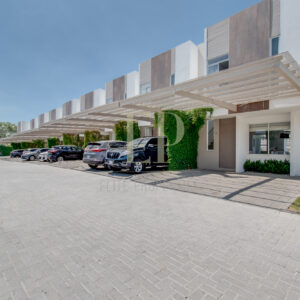 Modern homes in condo amazing common areas Santa Ana Rio Oro