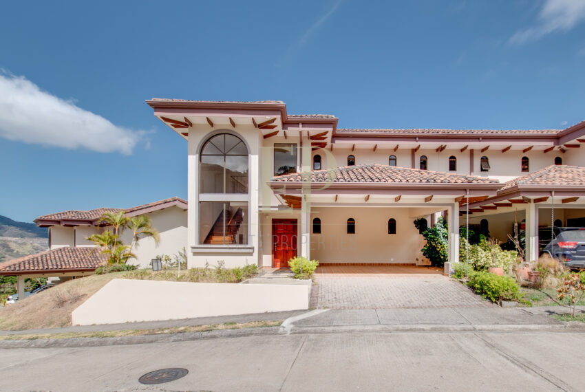 Beautiful home Alto Las Palomas in Santa Ana