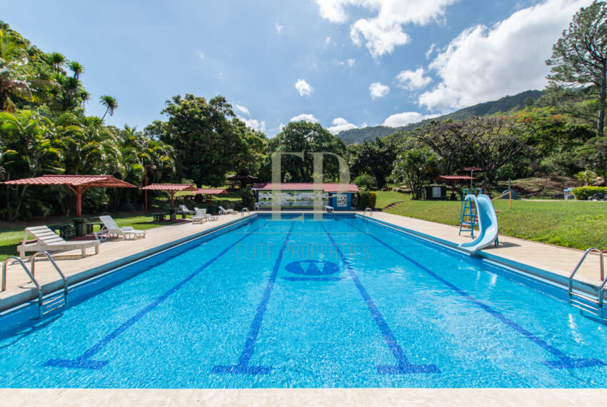 Modern, independent home in a beautiful residential