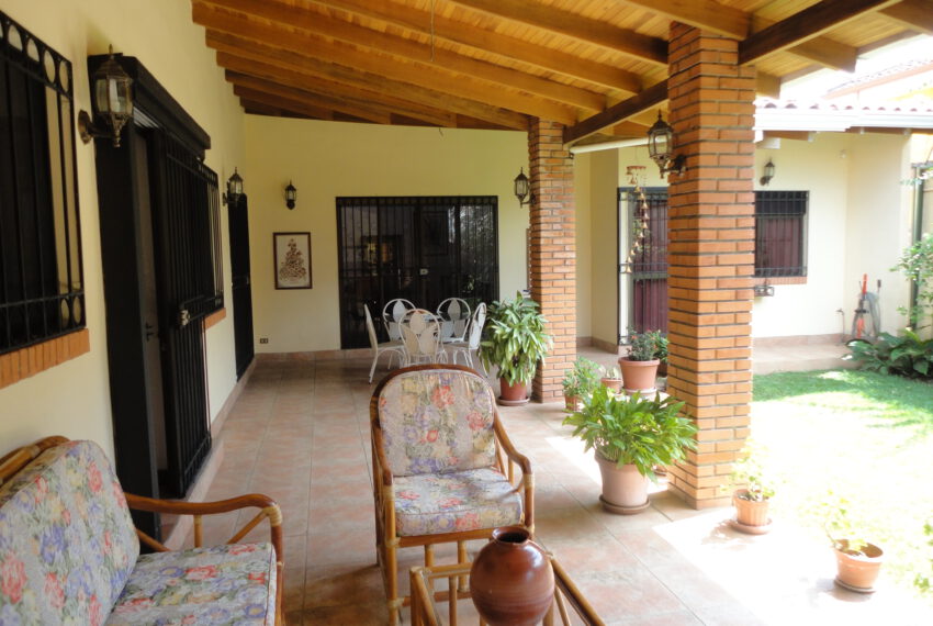 For sale home Santa Ana Rio Oro