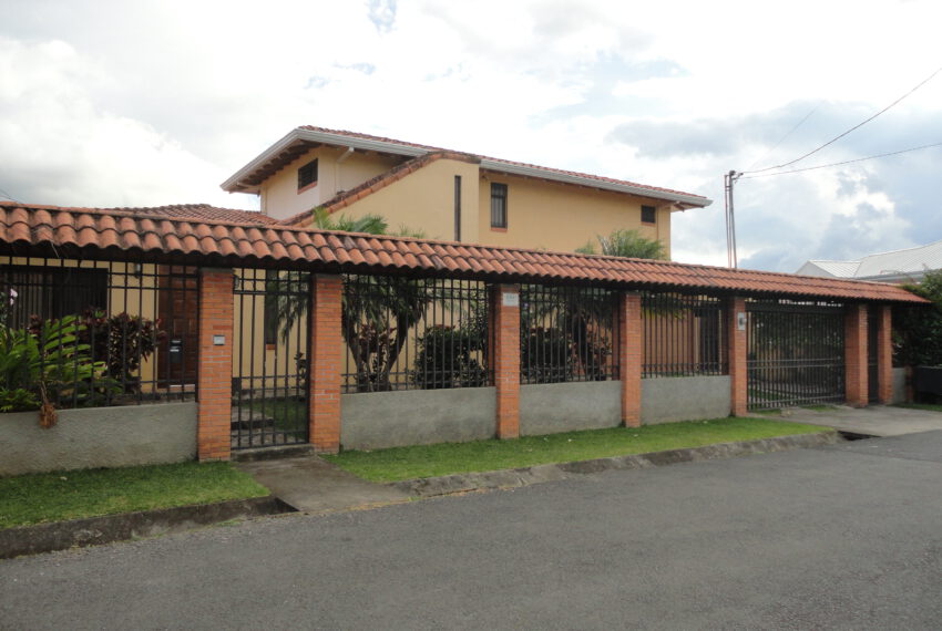 For sale home Santa Ana Rio Oro