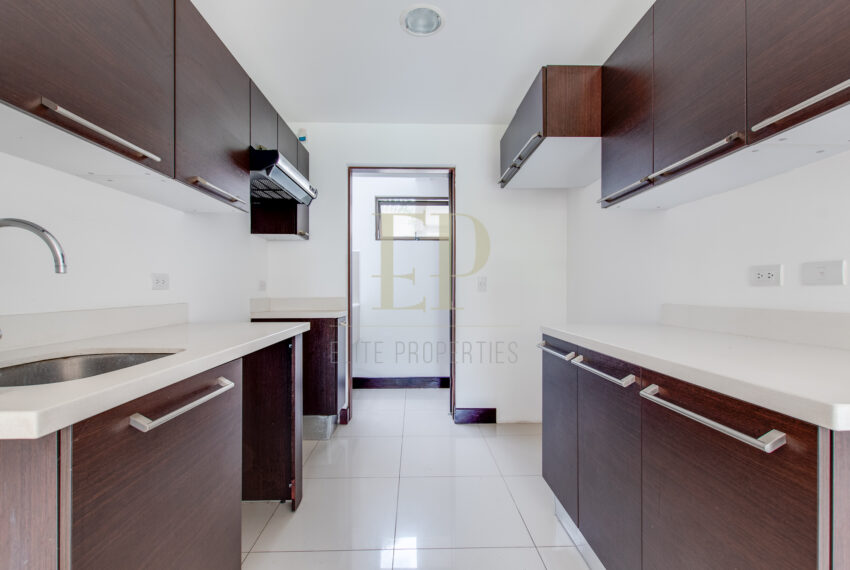 Muy lindo condominio en Santa Ana Piedades