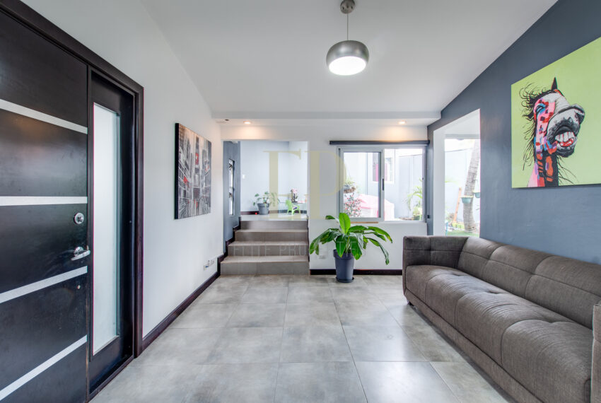 Modern one level house with private pool Santa Ana Rio
