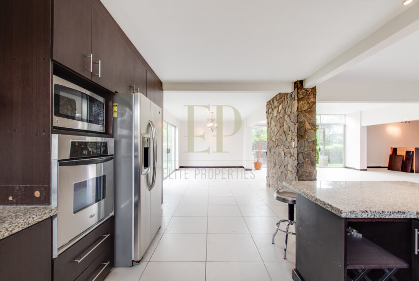 Beautiful two story home in luxury condominium Brasil de Mora, Ciudad Colon