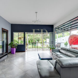 Modern one level house with private pool Santa Ana Rio