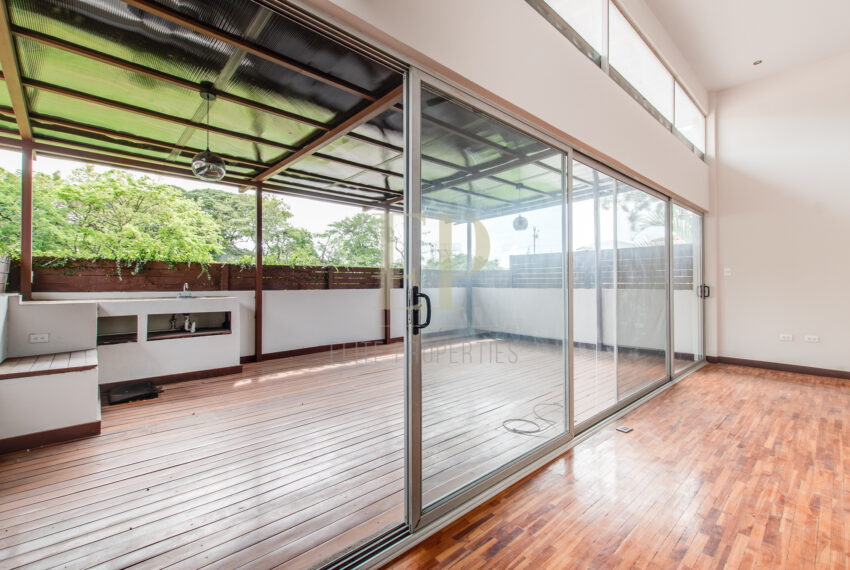 Beautiful two story home in luxury condominium Brasil de Mora, Ciudad Colon