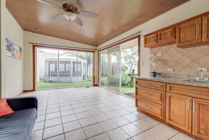 Beautiful house for sale with views in Escazu